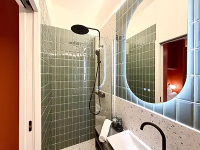 Salle de bains dans l'établissement L Escapade du 9ᵉ Appartement élégant et confortable au cœur de Paris