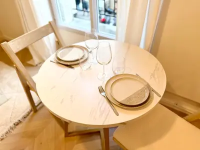 Plan de l'établissement L Escapade du 9ᵉ Appartement élégant et confortable au cœur de Paris
