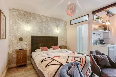 Un ou plusieurs lits dans un hébergement de l'établissement Lovely appartement- 4P- Montorgueil Nazareth