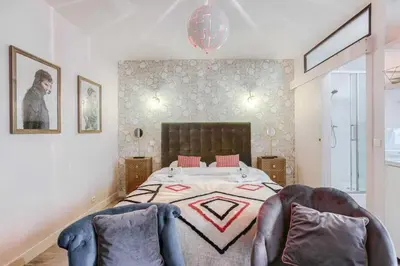 Un ou plusieurs lits dans un hébergement de l'établissement Lovely appartement- 4P- Montorgueil Nazareth