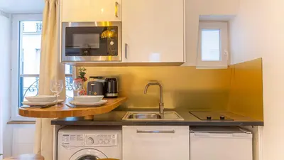 Cuisine ou kitchenette dans l'établissement Pleasant studio - 2P - Sentier
