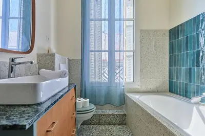 Salle de bains dans l'établissement Superb flat with terrace in the centre of Paris