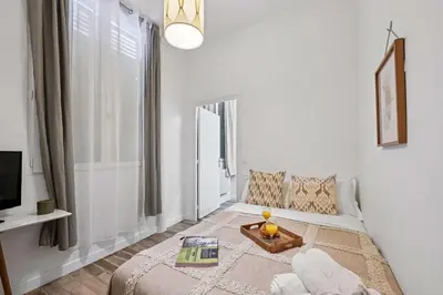 Un ou plusieurs lits dans un hébergement de l'établissement Luxembourg Gardens & Saint-Germain - 1BR - Paris Vacation Rental