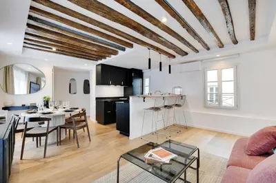 Cuisine ou kitchenette dans l'établissement Modern apartment - 3BR 8P - Le Marais Bastille