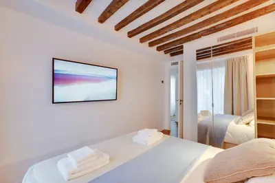Un ou plusieurs lits dans un hébergement de l'établissement Modern apartment - 3BR 8P - Le Marais Bastille