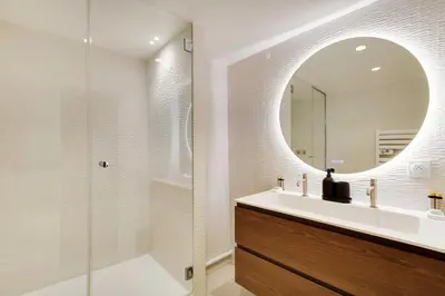 Salle de bains dans l'établissement Modern apartment - 3BR 8P - Le Marais Bastille