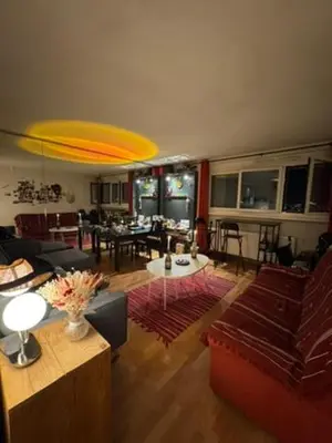 Coin salon dans l'établissement Eiffel Tower view & Swimming Pool, Cosy appartment - Center