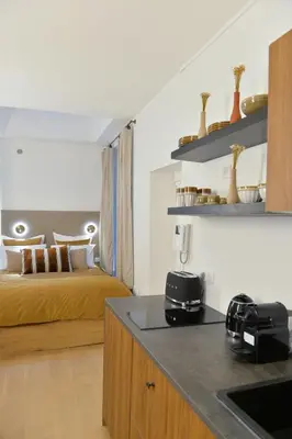 Cuisine ou kitchenette dans l'établissement Bright and Central Studio - Paris
