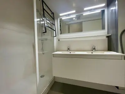 Salle de bains dans l'établissement Tour Eiffel Quai de Seine Marois Paris