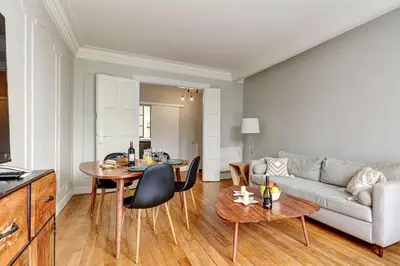 Coin salon dans l'établissement TheBlueStay 111 - Large Apt on the Quais de Seine