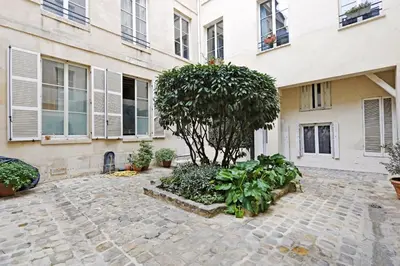 Jardin de l'établissement NoChichi Collections - Studio typique parisien