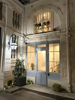 Façade ou entrée de l'établissement Appartement face a l'Opera Comique