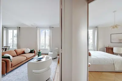 Un ou plusieurs lits dans un hébergement de l'établissement Luxury 3BDR 6P apartment - Neuilly-sur-Seine