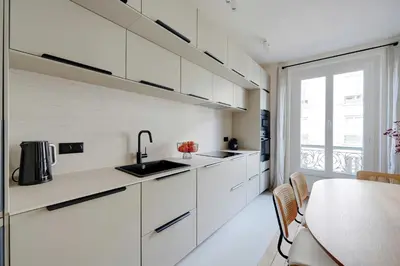 Cuisine ou kitchenette dans l'établissement Luxury 2BDR 4P apartment - Neuilly-sur-Seine