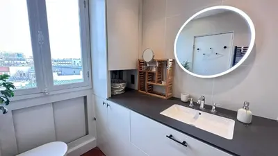 Salle de bains dans l'établissement Cosy 1-Bedroom Apartment Near Montmartre