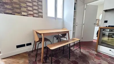 Cuisine ou kitchenette dans l'établissement Cosy 1-Bedroom Apartment Near Montmartre