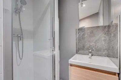 Salle de bains dans l'établissement Comfortable Studio - 2P - Canal Saint-Martin
