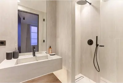 Salle de bains dans l'établissement Appartement de Luxe Sentier Louvre II