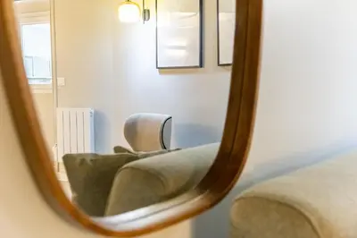 Coin salon dans l'établissement Charmant studio cosy entre Bastille et Marais