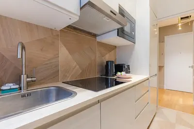 Cuisine ou kitchenette dans l'établissement Élégant appartement climatisé in Arc de Triomphe