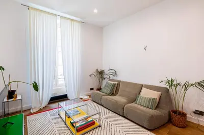 Coin salon dans l'établissement GuestReady - Modern Comfort in Montparnasse
