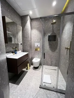 Salle de bains dans l'établissement UrbanFlat 141 - Grand Appartement Champs-Elysees Ponthieu