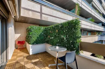 Balcon ou terrasse dans l'établissement Prestigious 5BR Avenue Foch Home - Arc de Triomphe