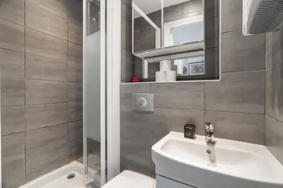 Salle de bains dans l'établissement Elegant deux pieces - Paris 15e