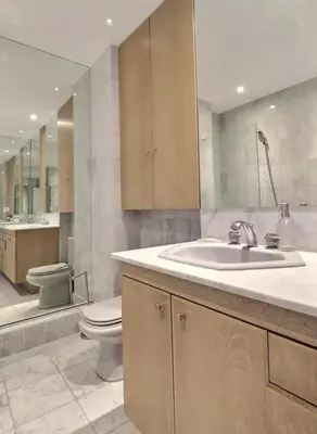 Salle de bains dans l'établissement Superbe Appartements Champs Elysees Wagram