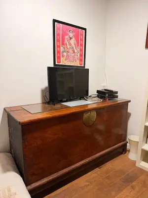 Télévision ou salle de divertissement dans l'établissement Charmant appartement en pierre proche de Notre dame de Paris