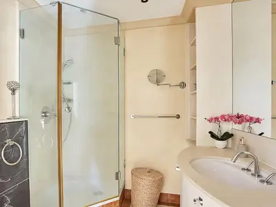 Salle de bains dans l'établissement Avenue Foch 16th Elegant Studio