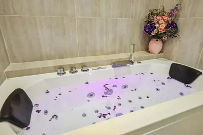Plan de l'établissement Lavie Maison - Design Suite & Spa Bath