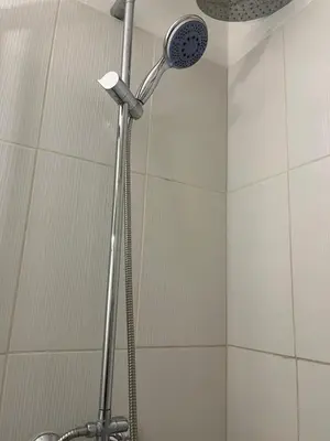 Salle de bains dans l'établissement Appartement familial RDC