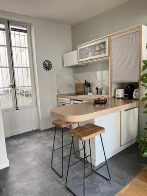 Cuisine ou kitchenette dans l'établissement HAUT MARAIS BEAUX VOLUMES et CLARTE