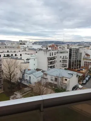 Vue générale sur Boulogne-Billancourt ou vue de la ville depuis l'appartement