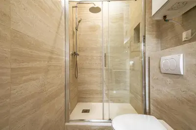 Salle de bains dans l'établissement Stylish 1-Bedroom Apartment with Air Conditioning in Paris 17th