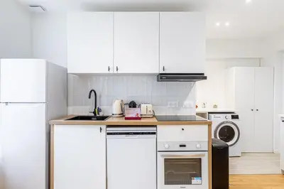 Cuisine ou kitchenette dans l'établissement GuestReady - Parisian Charm near the Eiffel Tower