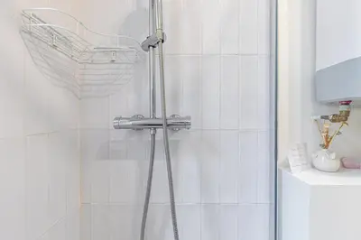 Salle de bains dans l'établissement GuestReady - Parisian Charm near the Eiffel Tower