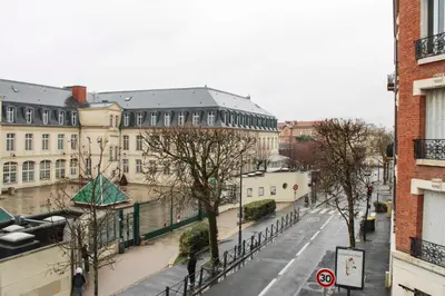 Plan de l'établissement Vanves Appartement Lumineux