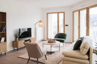 Télévision ou salle de divertissement dans l'établissement Appartement lumineux au cœur de Vanves