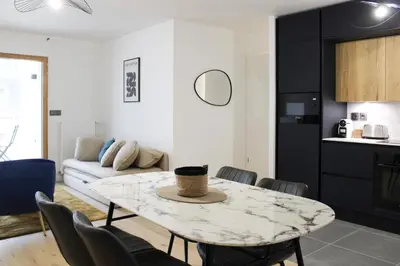 Cuisine ou kitchenette dans l'établissement Séjour lumineux à Vanves pour 6 personnes