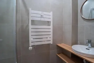 Salle de bains dans l'établissement Studio neuf Paris 3eme Metro Etienne Marcel
