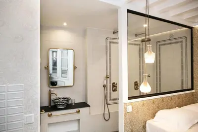 Salle de bains dans l'établissement Magnifique appartement familial grand boulevard-6P