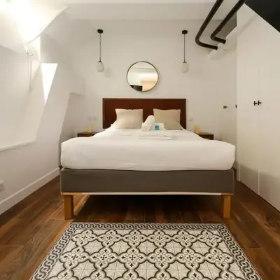Appartement proche des celebres puces de Paris 4P