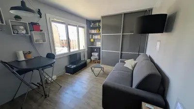 Coin salon dans l'établissement Studio cosy à deux pas de Paris