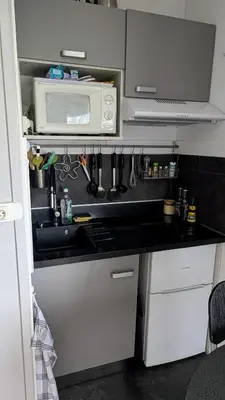 Cuisine ou kitchenette dans l'établissement Studio cosy à deux pas de Paris