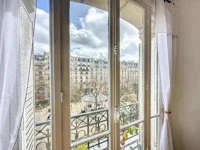 Balcon ou terrasse dans l'établissement Dreamy floor View of Square Trousseau