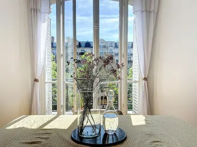 Balcon ou terrasse dans l'établissement Dreamy floor View of Square Trousseau