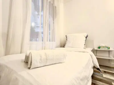Un ou plusieurs lits dans un hébergement de l'établissement Well-Located Studio near Montparnasse withElevator