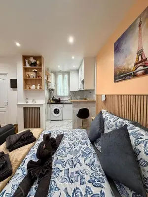 Cuisine ou kitchenette dans l'établissement Bright Apartment in Paris Center Butte aux Cailles Metro 7 & 14